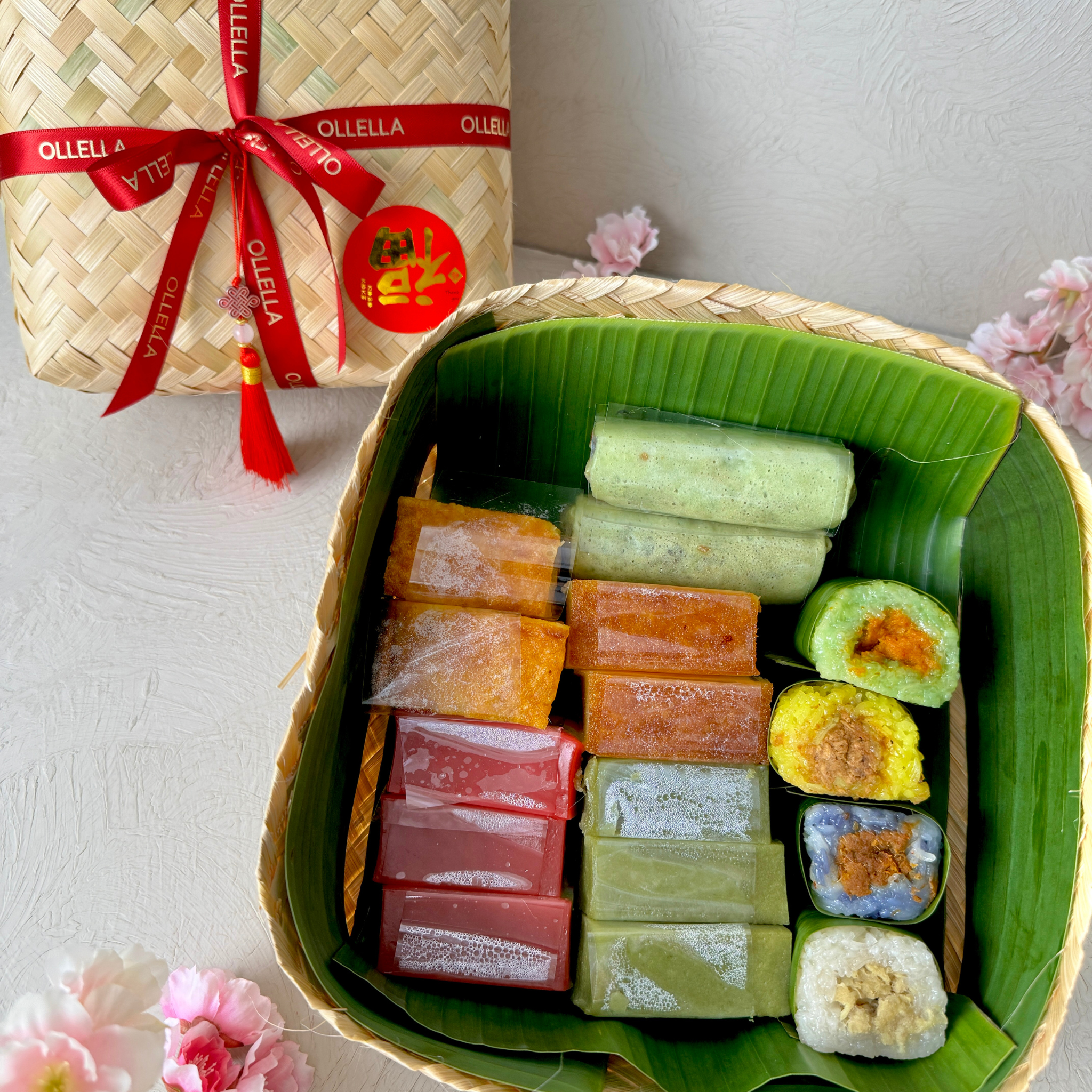 CNY 16 pcs kueh parcel