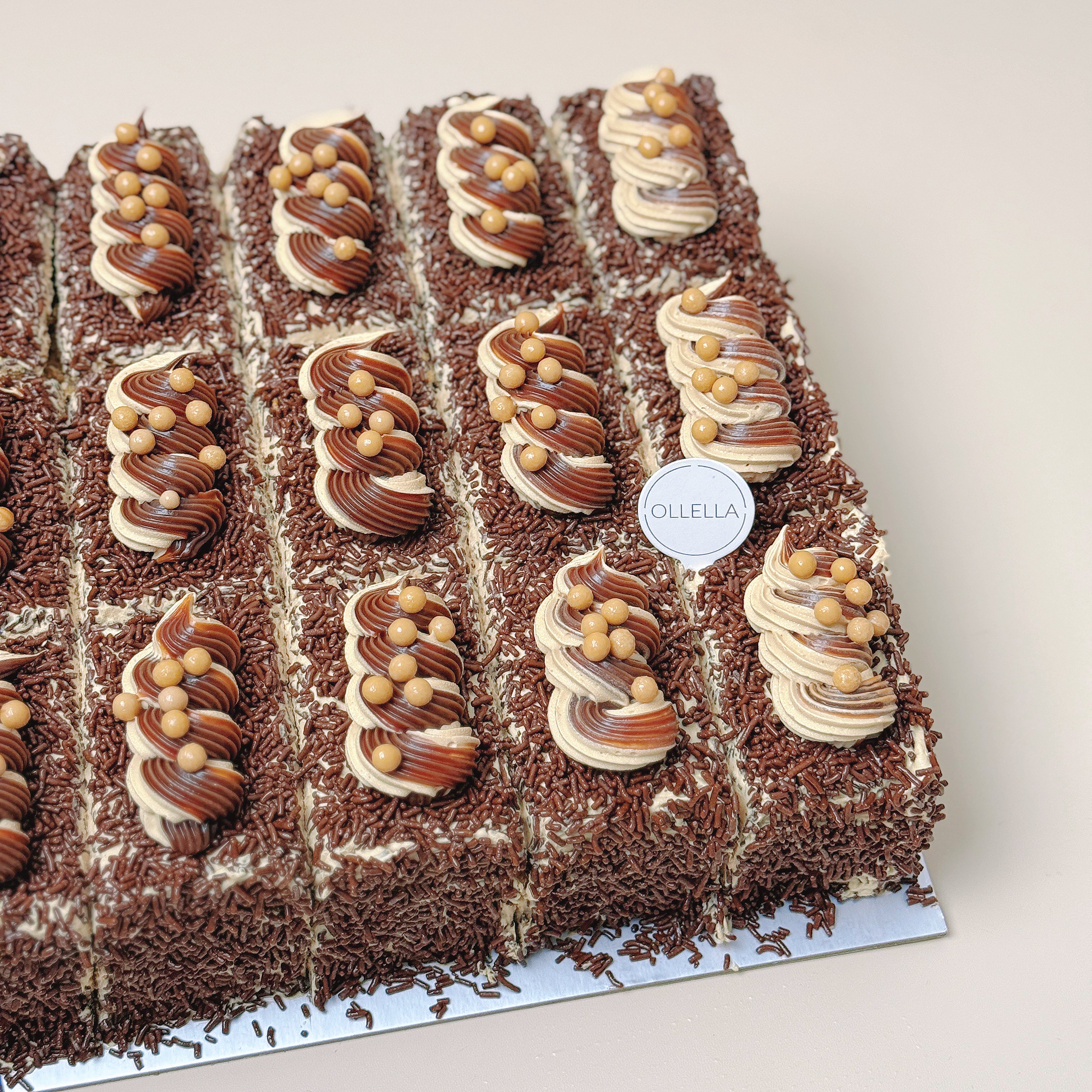 Mocha Chocolate Cake (25x25cm) – OLLELLA