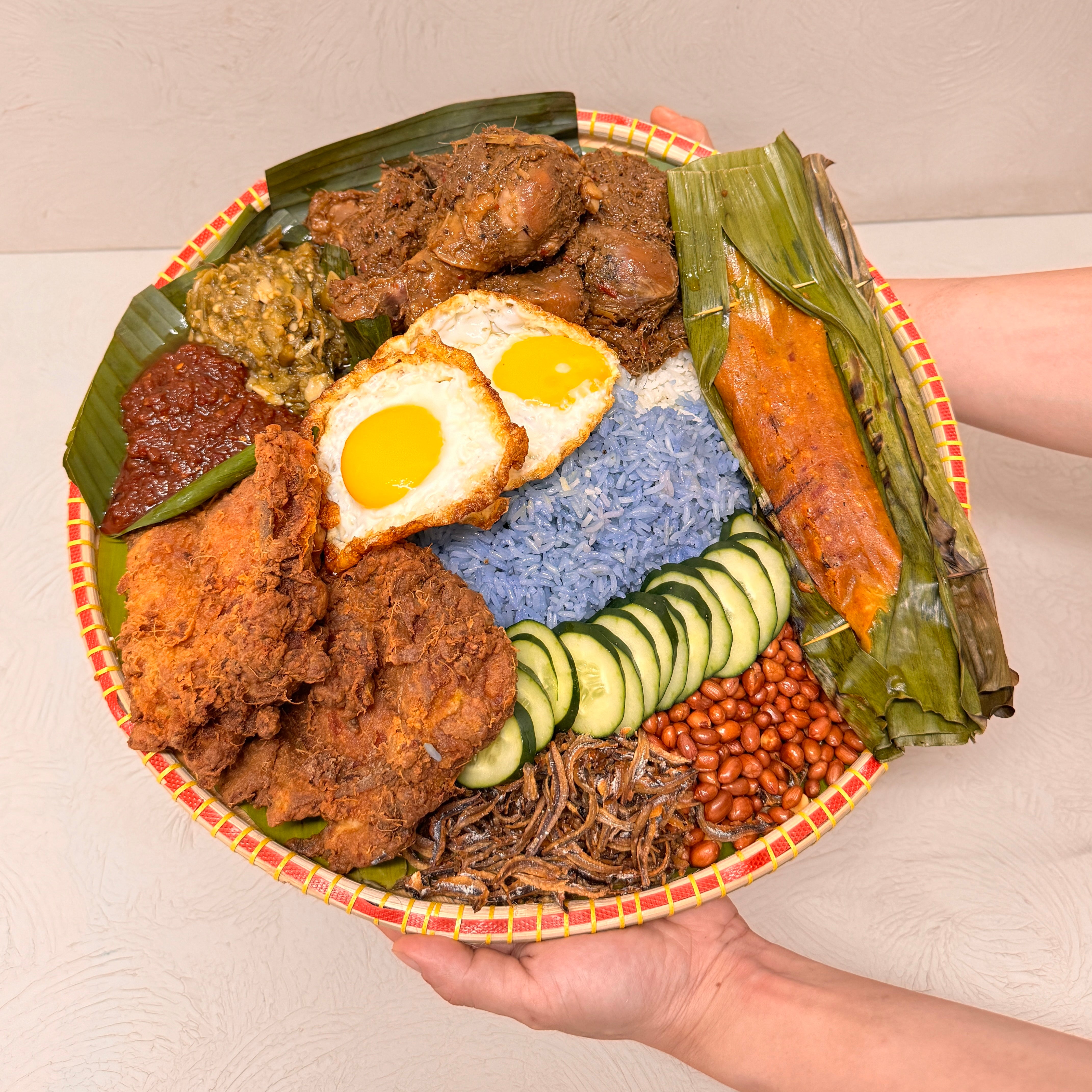 OLLELLA Nasi Lemak Platter + Kueh (15/16/17 June)