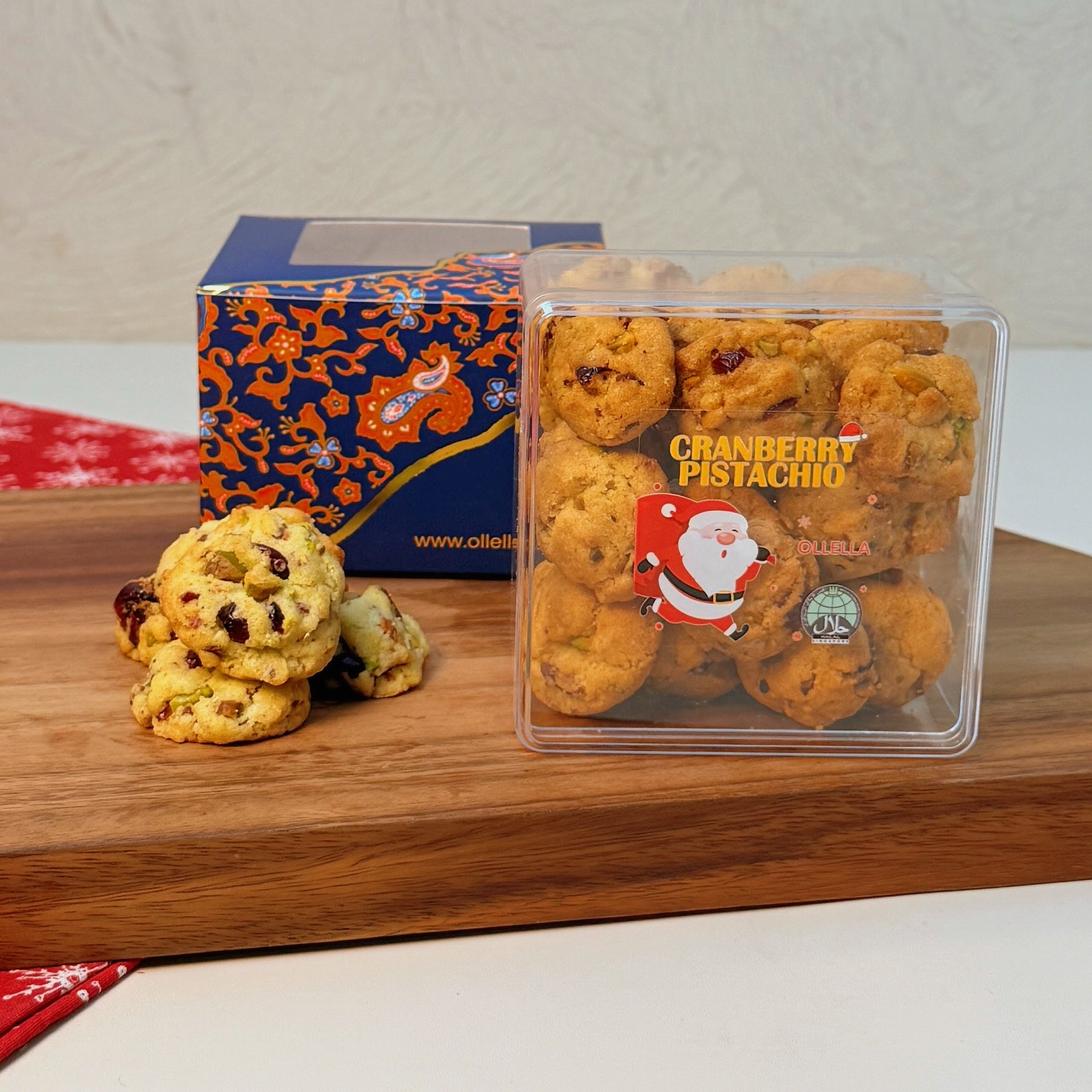 Christmas Pistachio Cranberry Buttons