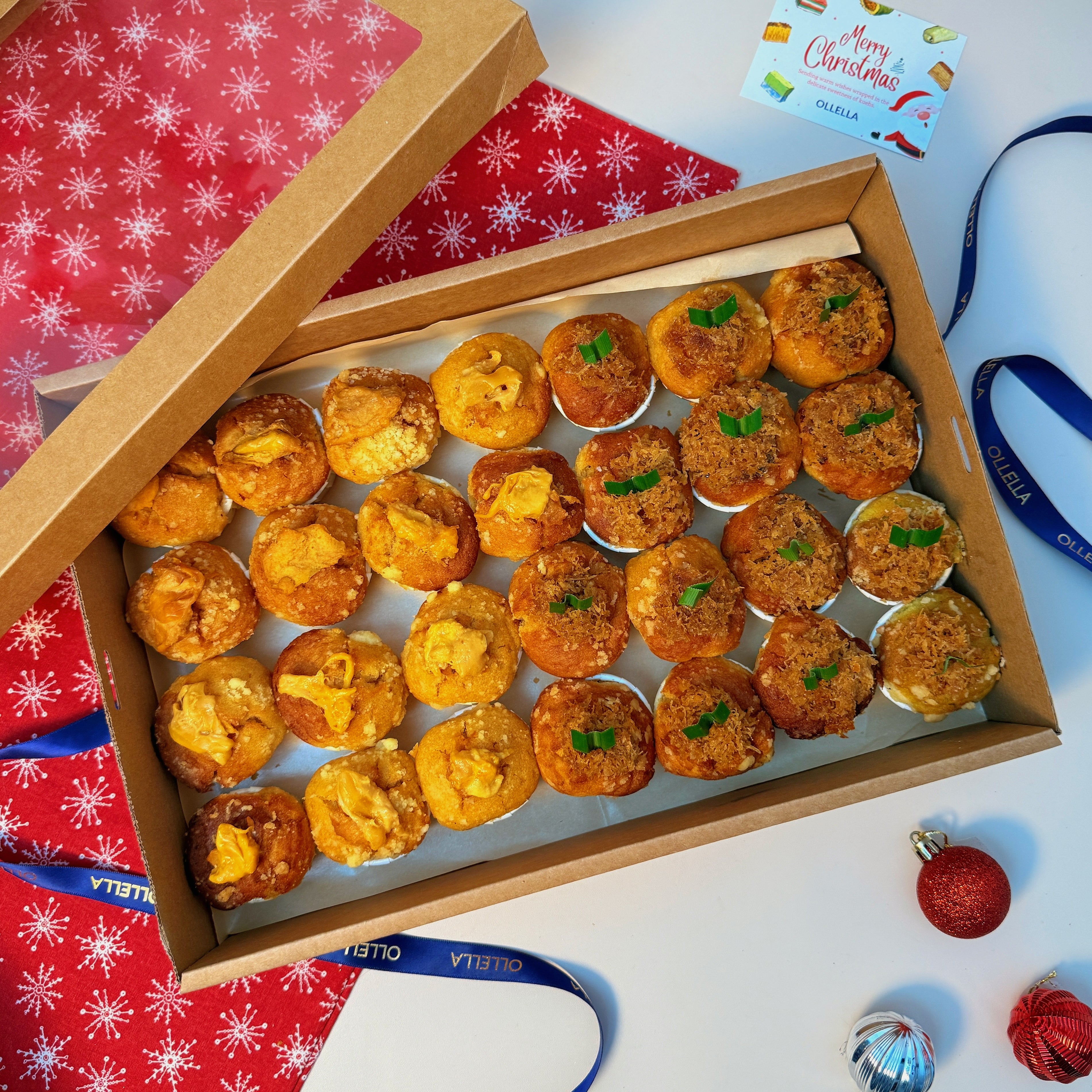 28 pcs mini muffins (Christmas Edition)